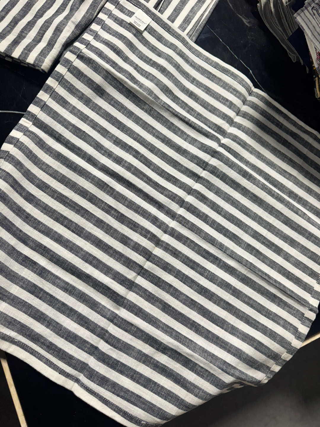 Lot 110 - Threshold Charcoal Gray Woven Cloth Dinner Napkin Set