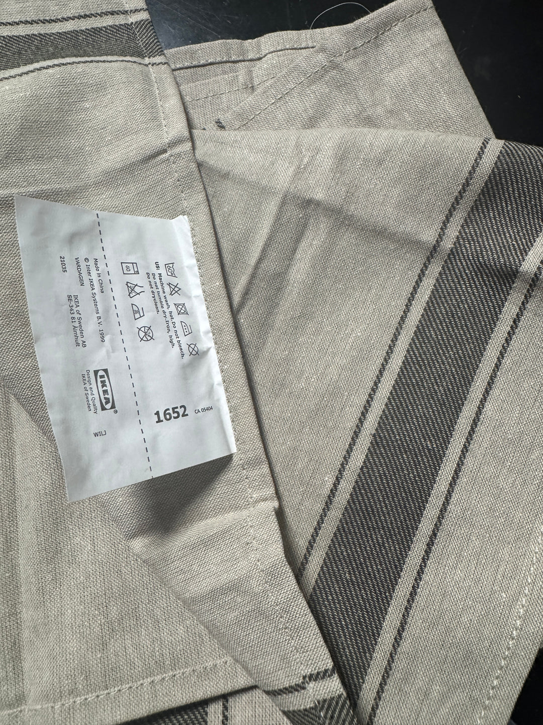 Lot 109 - IKEA VARDAGEN Striped Napkin Set