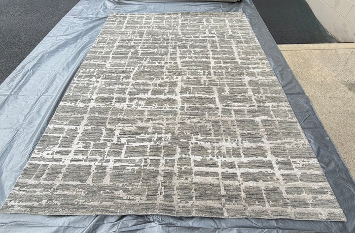 Nourison Luna Collection 8x9 Area Rug