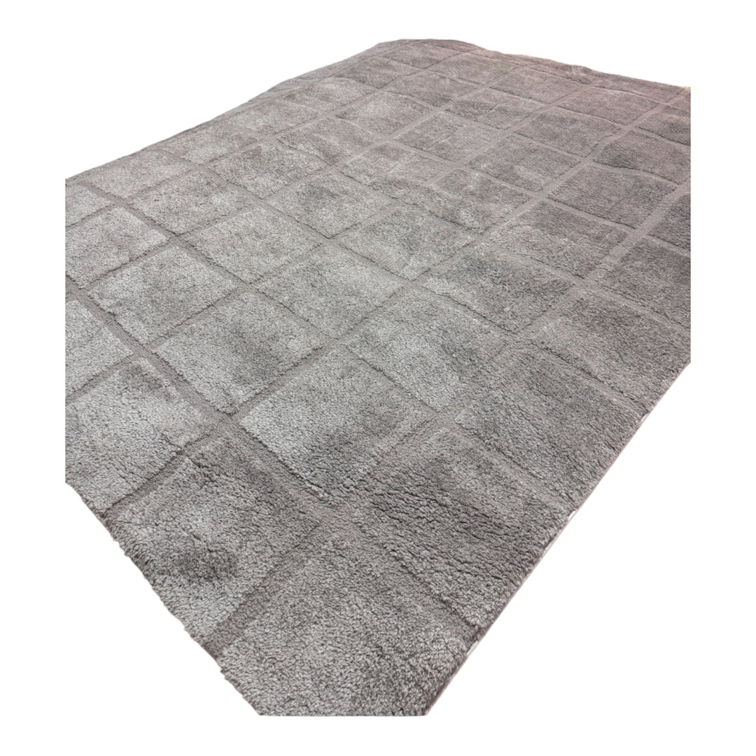 DKNY West End Ave Area Rug — Grey 8x10 Transitional Floral