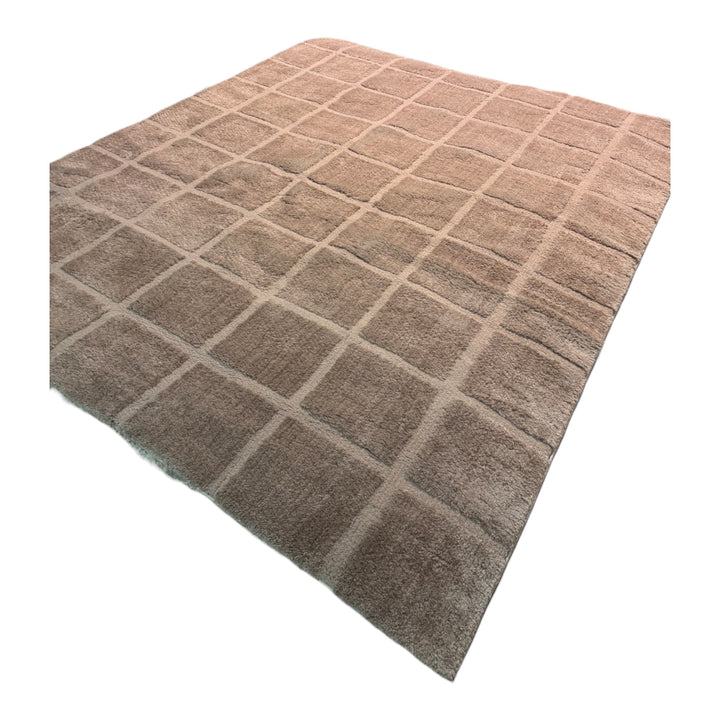DKNY West End Ave Area Rug — Ivory 8x10 Modern Geometric