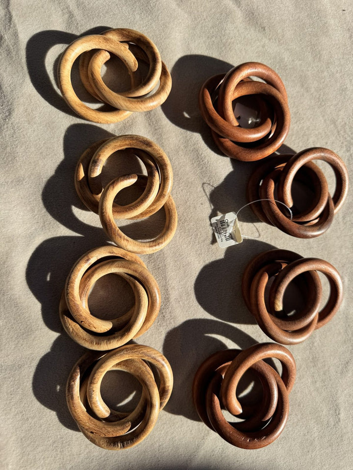 Lot 22 – Crate & Barrel 3-Ring Wood Napkin Rings, Set of 8 (Natural & Walnut)