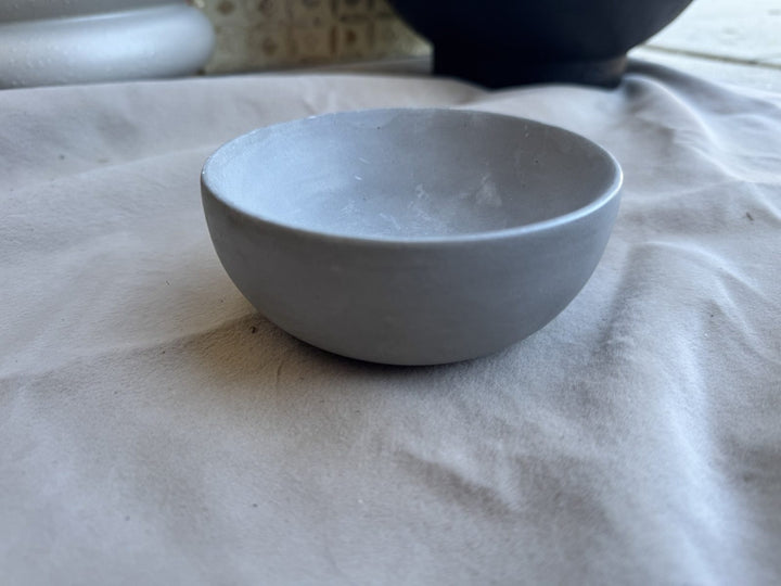 Lot 73 – Small Gray Ceramic Bowl, 6 in