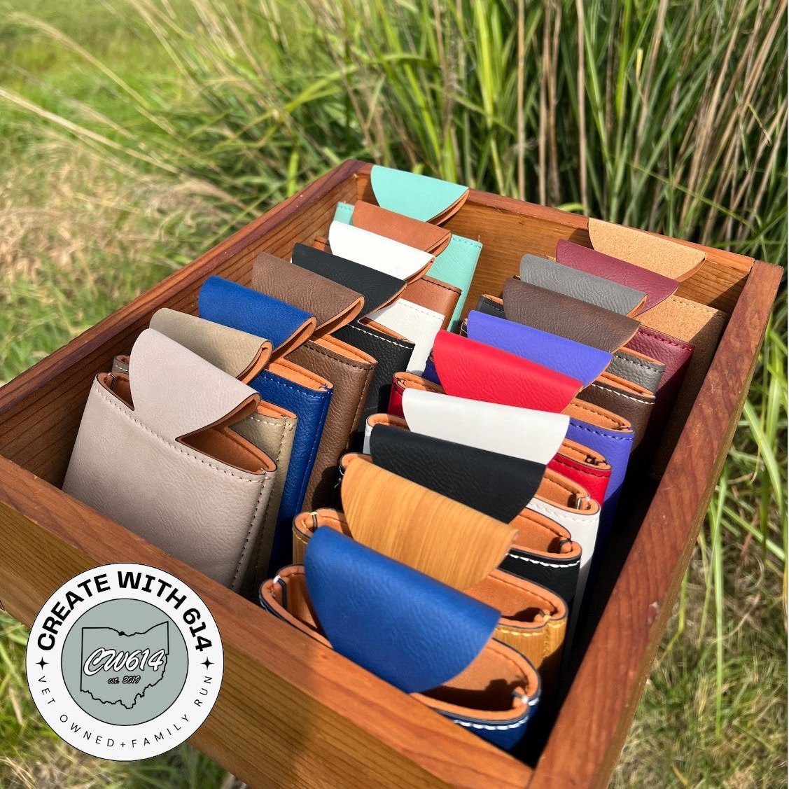 idee design レザー　オブジェ　ポストモダン Laserable Leatherette Beverage Holder - Perfect for laser