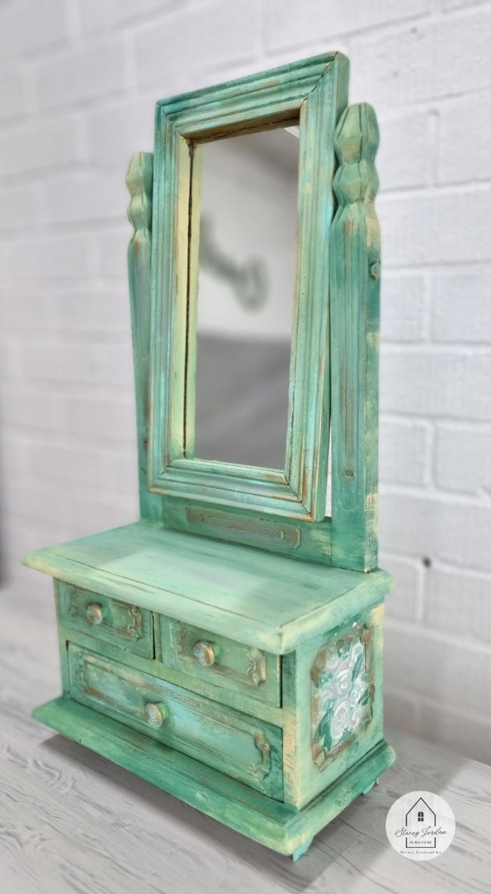Green and wheat blended painted jewelry box with mirror